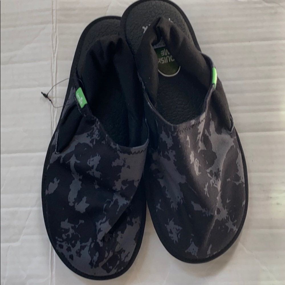 New Sanuks W/O tags - Picture 3 of 8